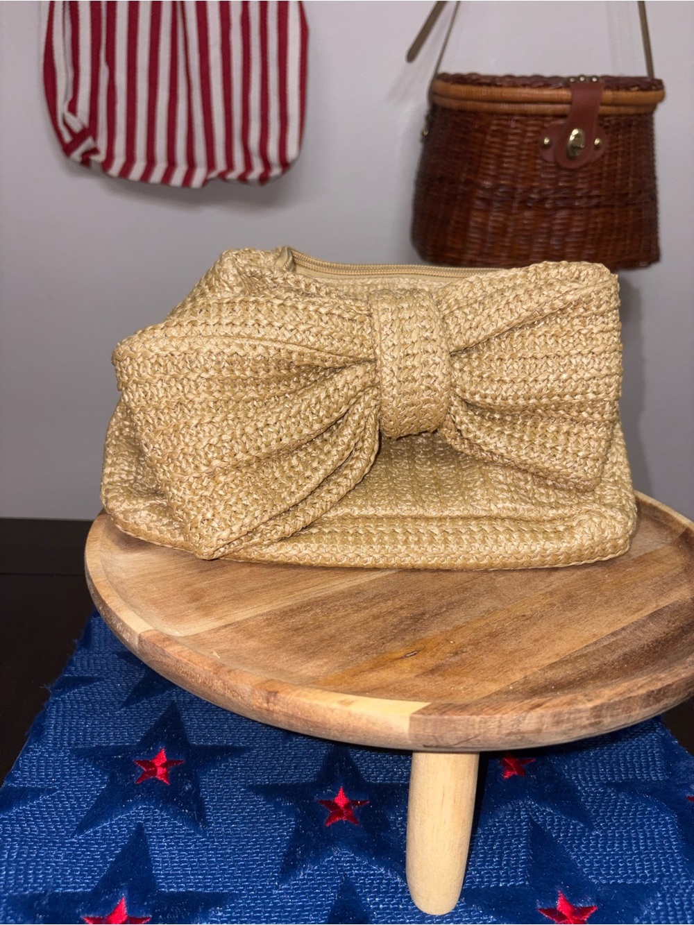 Straw Bow Clutch - Natural Straw